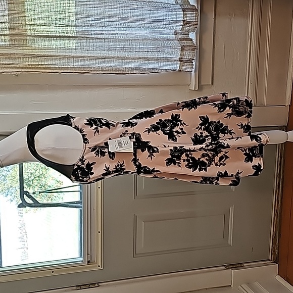 NWT Barbie pink Trixie clothing company woman's short dress in size M - Picture 6 of 7